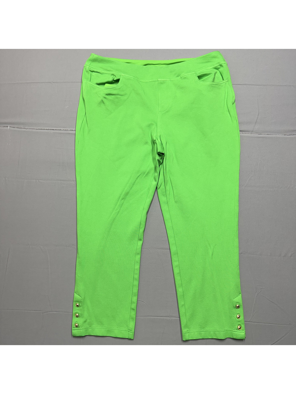 Belle by Kim Gravel Womens Pull On Capri Pants Size 16 Green Button Hem Stretch